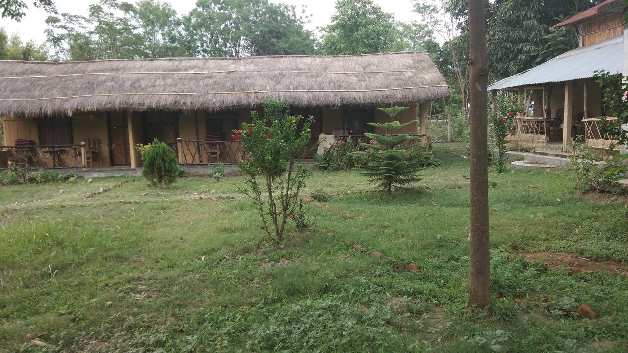 Chital Lodge Chitwan Exterior photo