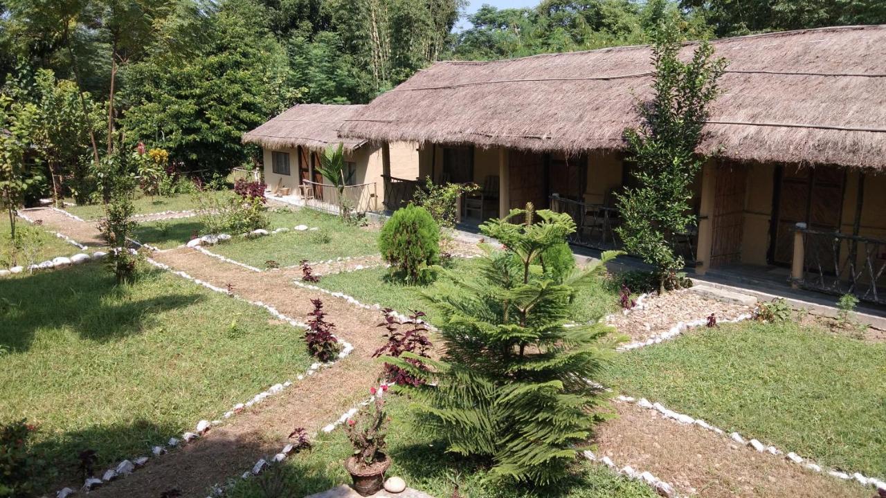 Chital Lodge Chitwan Exterior photo