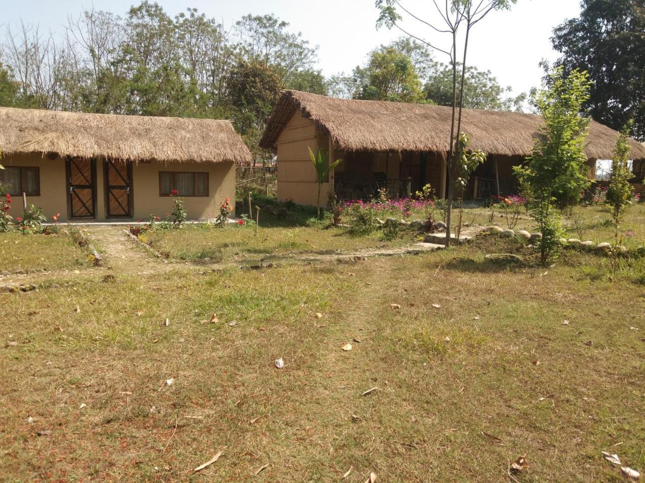 Chital Lodge Chitwan Exterior photo
